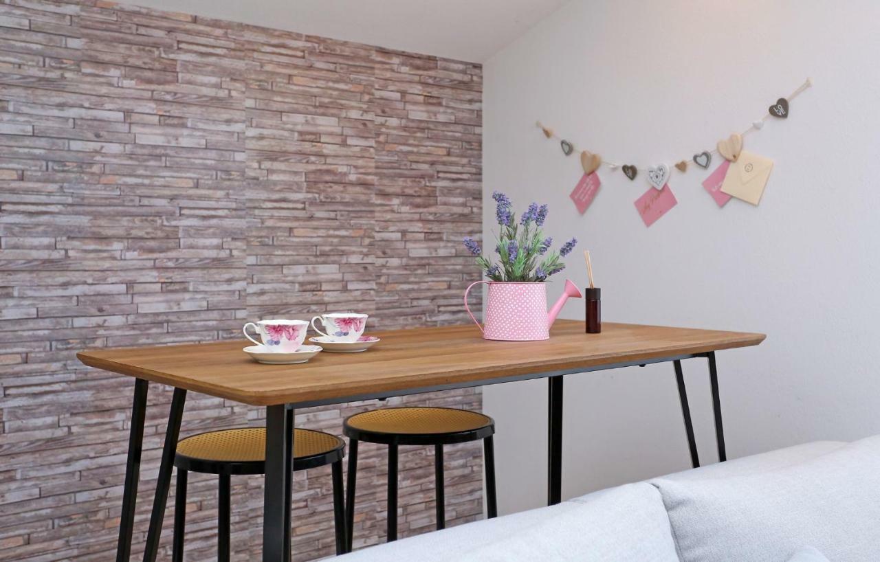 Studio Apartment Grey Split Exterior foto