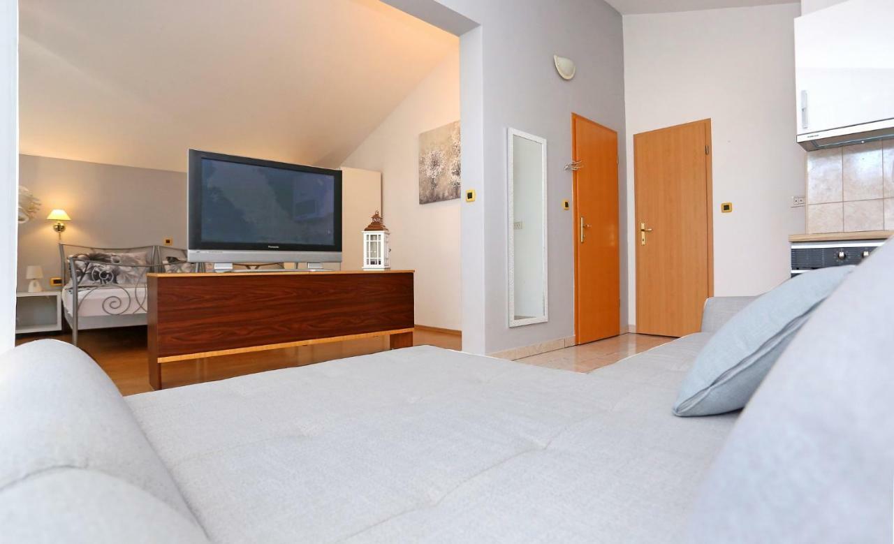 Studio Apartment Grey Split Exterior foto