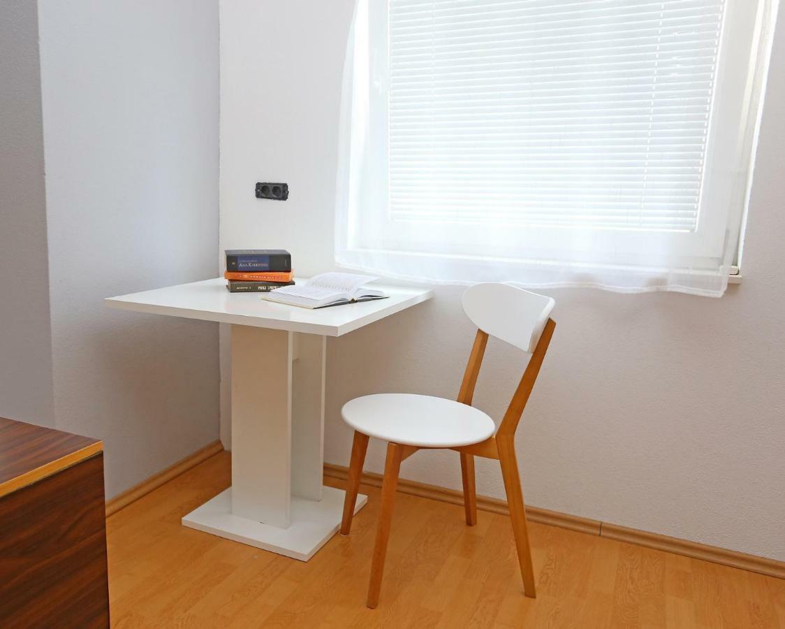 Studio Apartment Grey Split Exterior foto